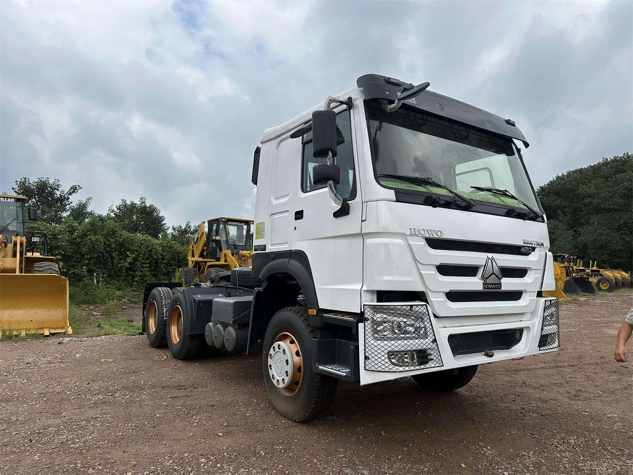 SINOTRUK Howo tractor unit 420hp - יחידת טרקטור: תמונה 3 SINOTRUK Howo tractor unit 420hp - יחידת טרקטור: תמונה 3