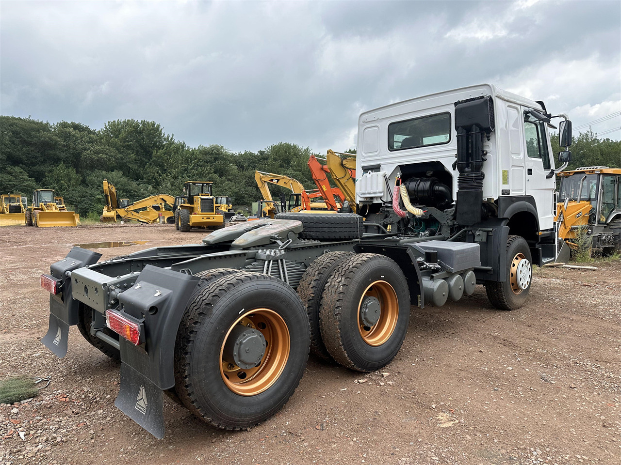 SINOTRUK Howo tractor unit 420hp - יחידת טרקטור: תמונה 4 SINOTRUK Howo tractor unit 420hp - יחידת טרקטור: תמונה 4