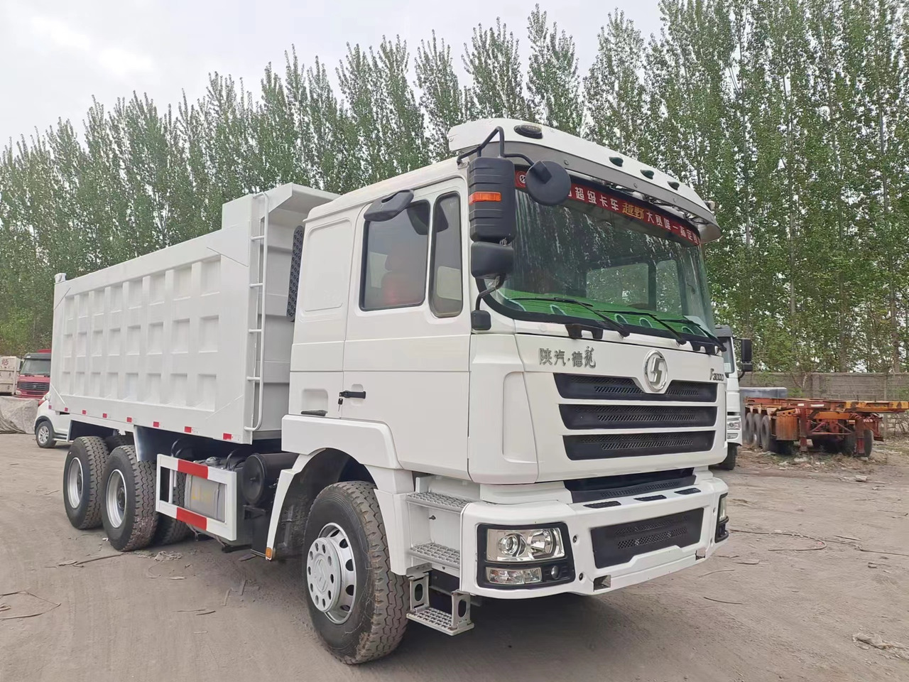 Shacman F3000 Dump Truck - מזהיר: תמונה 2 Shacman F3000 Dump Truck - מזהיר: תמונה 2