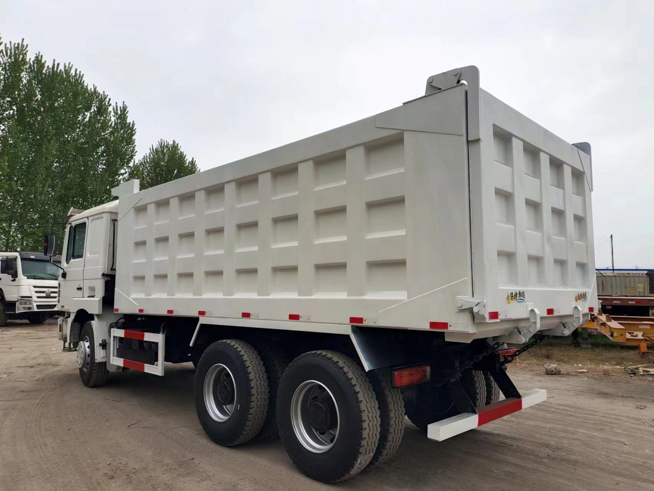 Shacman F3000 Dump Truck - מזהיר: תמונה 5 Shacman F3000 Dump Truck - מזהיר: תמונה 5