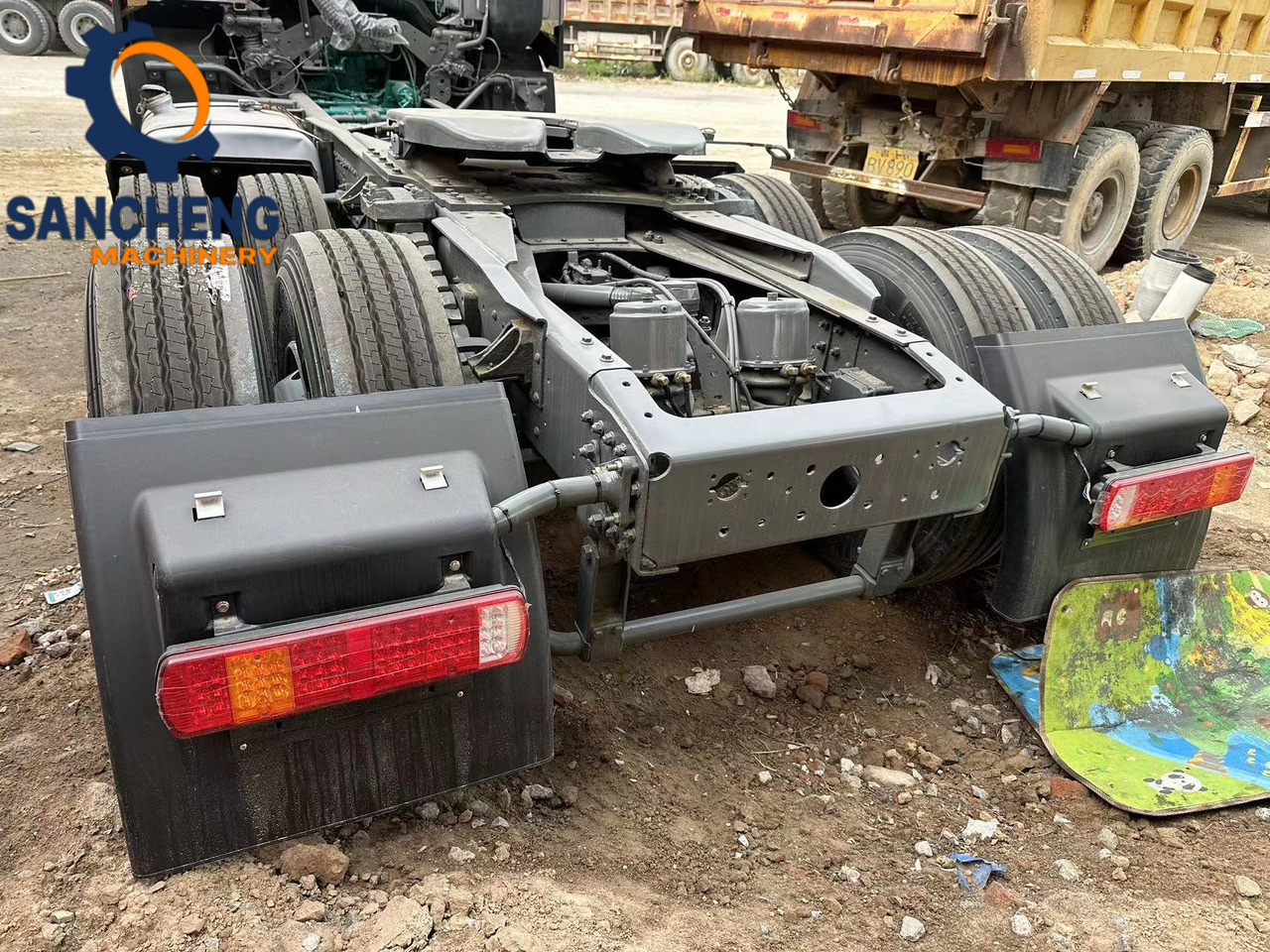 יחידת טרקטור Sinotruk HOWO 380hp 6X4 Tractor: תמונה 12