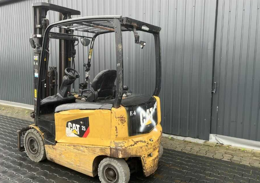CAT Lift Trucks EP25CN - מלגזה חשמלית: תמונה 3 CAT Lift Trucks EP25CN - מלגזה חשמלית: תמונה 3