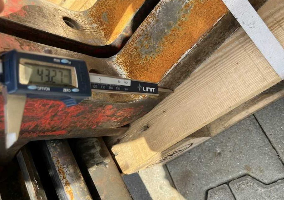 Durwen DPK 25C-SP - מזלגות: תמונה 3 Durwen DPK 25C-SP - מזלגות: תמונה 3