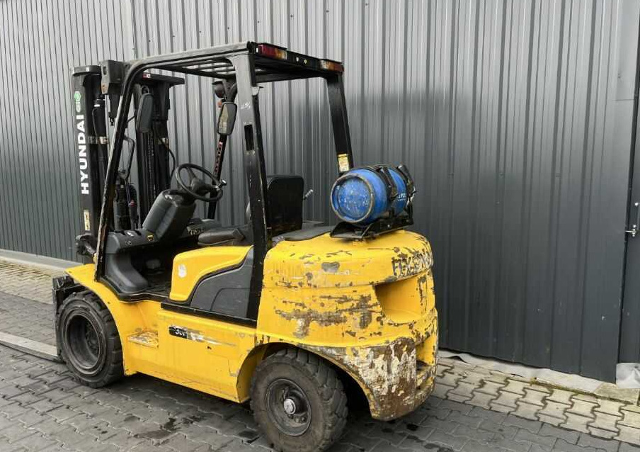Hyundai 30L-7 - מלגזת LPG: תמונה 3 Hyundai 30L-7 - מלגזת LPG: תמונה 3