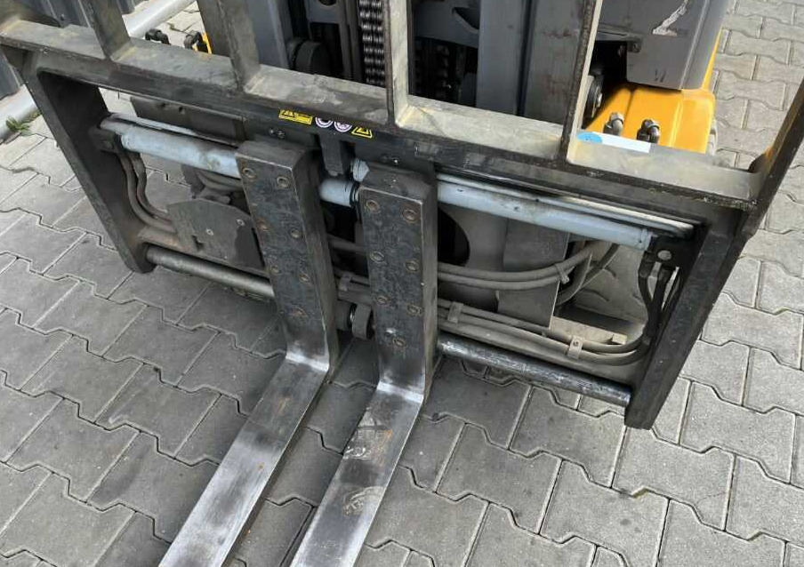 מלגזה חשמלית Jungheinrich EFG220: תמונה 8