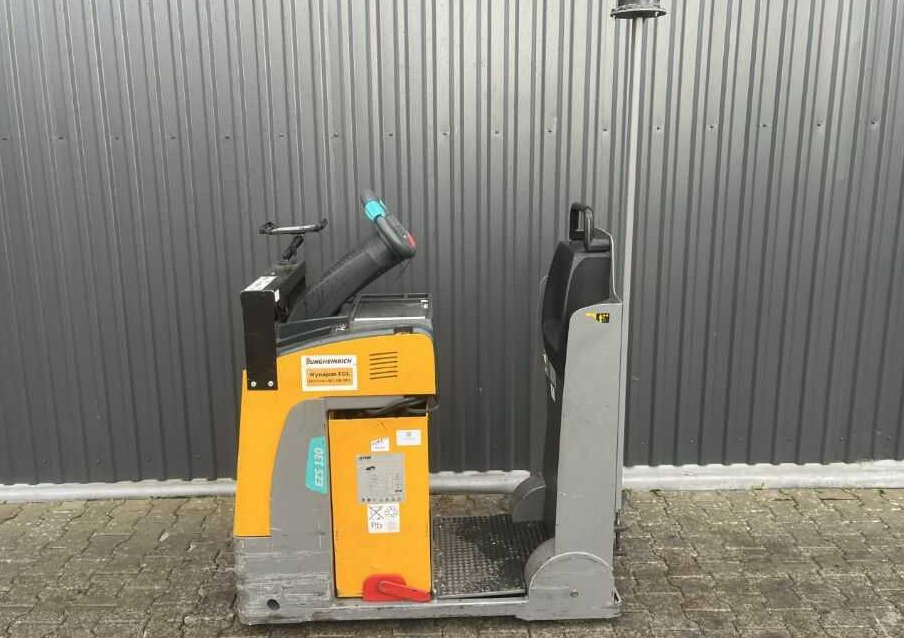 Jungheinrich EZS130 - טרקטור גרירה: תמונה 2 Jungheinrich EZS130 - טרקטור גרירה: תמונה 2