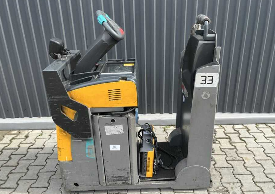 Jungheinrich EZS130 - טרקטור גרירה: תמונה 2 Jungheinrich EZS130 - טרקטור גרירה: תמונה 2