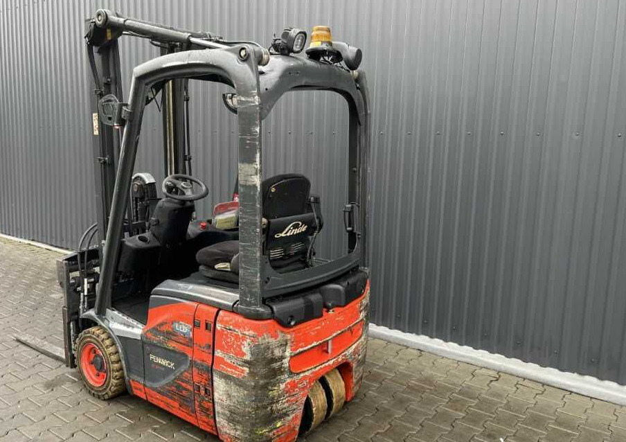 Linde E12-02 - מלגזה חשמלית: תמונה 3 Linde E12-02 - מלגזה חשמלית: תמונה 3
