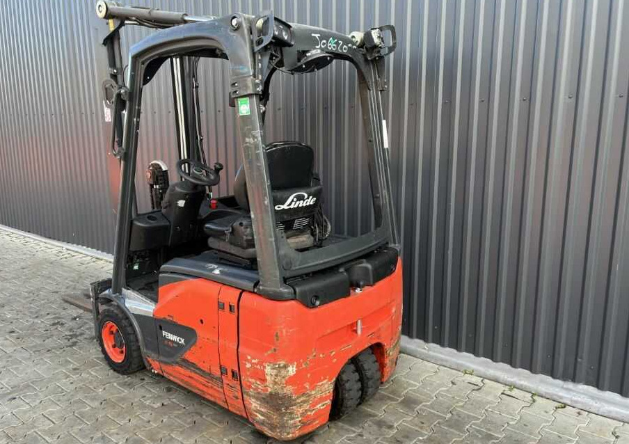 Linde E15-02 - מלגזה חשמלית: תמונה 3 Linde E15-02 - מלגזה חשמלית: תמונה 3