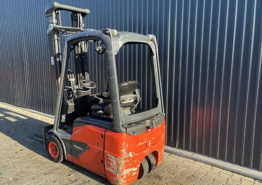 Linde E15-02 - מלגזה חשמלית: תמונה 3 Linde E15-02 - מלגזה חשמלית: תמונה 3
