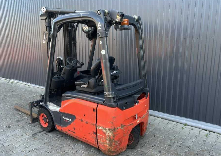 Linde E16-02 - מלגזה חשמלית: תמונה 3 Linde E16-02 - מלגזה חשמלית: תמונה 3