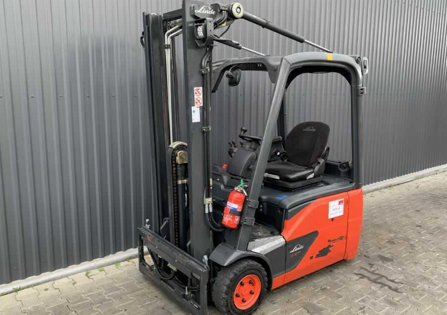 Linde E16-02 - מלגזה חשמלית: תמונה 1 Linde E16-02 - מלגזה חשמלית: תמונה 1