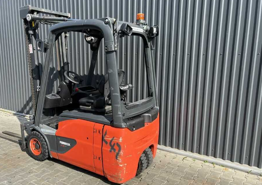 Linde E16-02 - מלגזה חשמלית: תמונה 3 Linde E16-02 - מלגזה חשמלית: תמונה 3