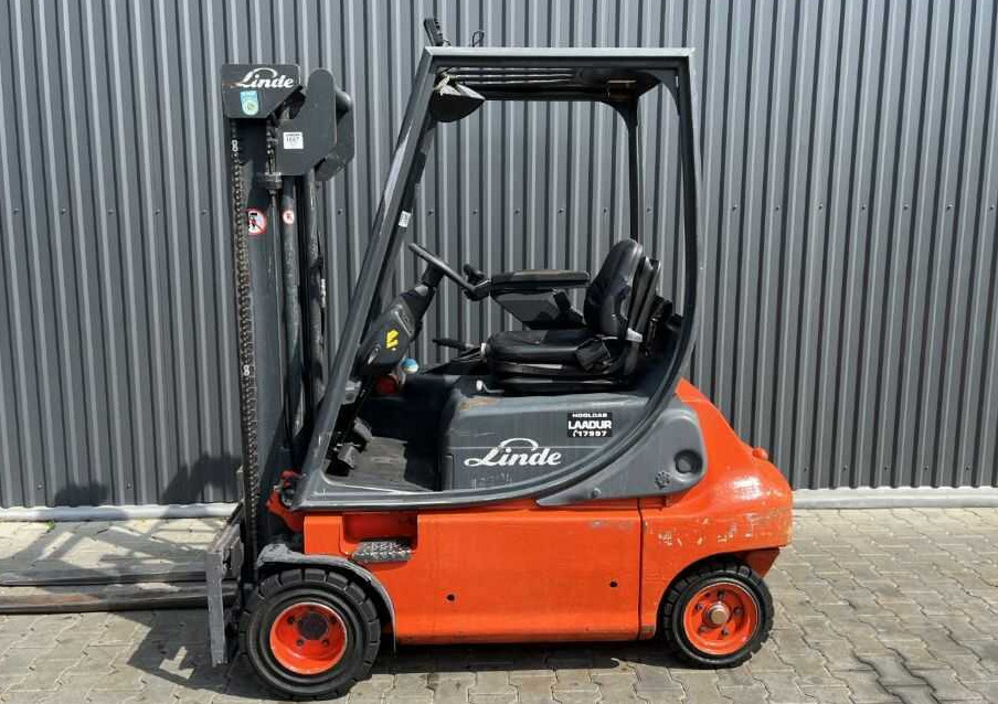 Linde E20P-02 - מלגזה חשמלית: תמונה 2 Linde E20P-02 - מלגזה חשמלית: תמונה 2