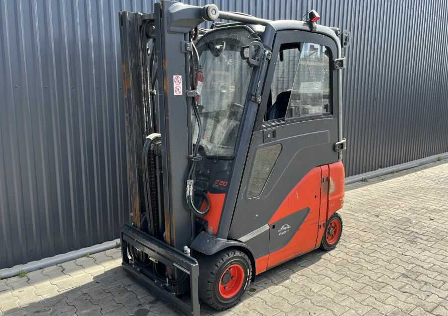 Linde E20PH-02 - מלגזה חשמלית: תמונה 1 Linde E20PH-02 - מלגזה חשמלית: תמונה 1