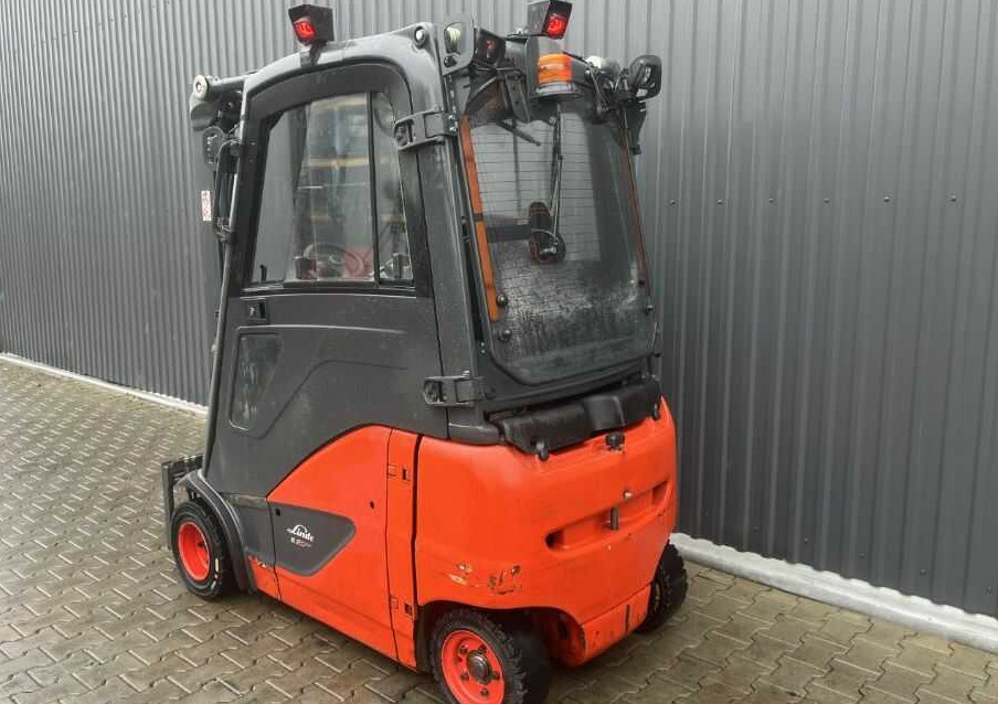 Linde E20PH-02 - מלגזה חשמלית: תמונה 3 Linde E20PH-02 - מלגזה חשמלית: תמונה 3