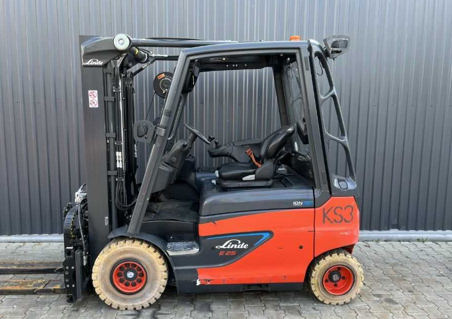Linde E25-01 - מלגזה חשמלית: תמונה 2 Linde E25-01 - מלגזה חשמלית: תמונה 2