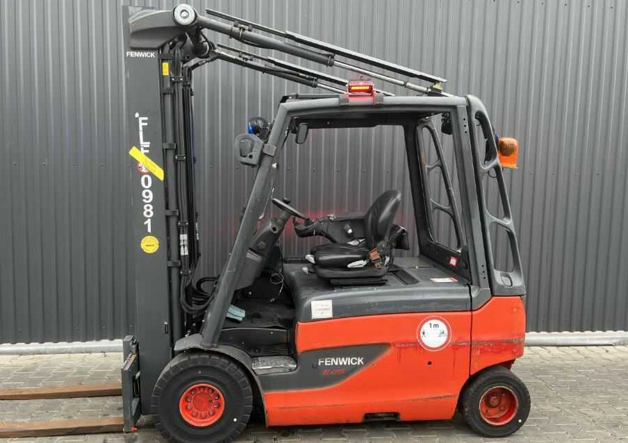 Linde E25L-01 - מלגזה חשמלית: תמונה 2 Linde E25L-01 - מלגזה חשמלית: תמונה 2