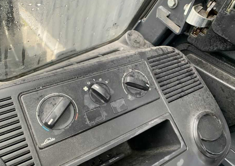 מלגזה חשמלית Linde E25L-01: תמונה 6 מלגזה חשמלית Linde E25L-01: תמונה 6