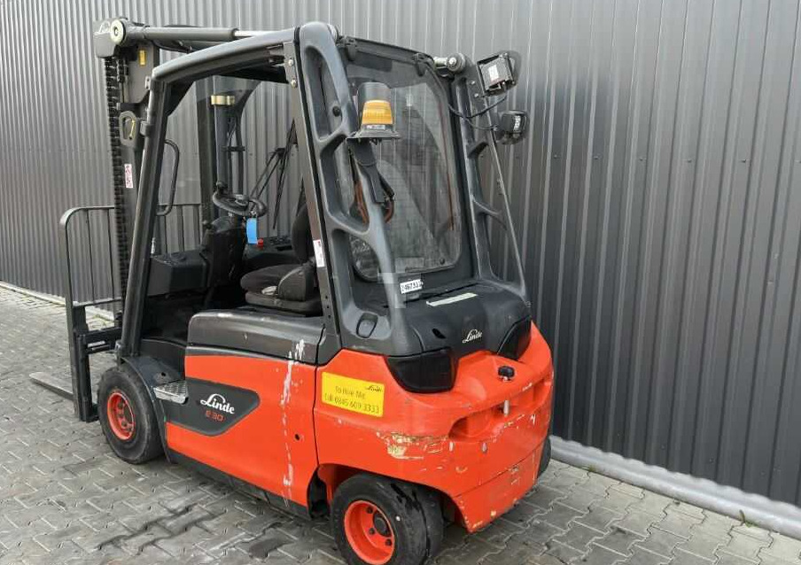 Linde E30 - מלגזה חשמלית: תמונה 3 Linde E30 - מלגזה חשמלית: תמונה 3