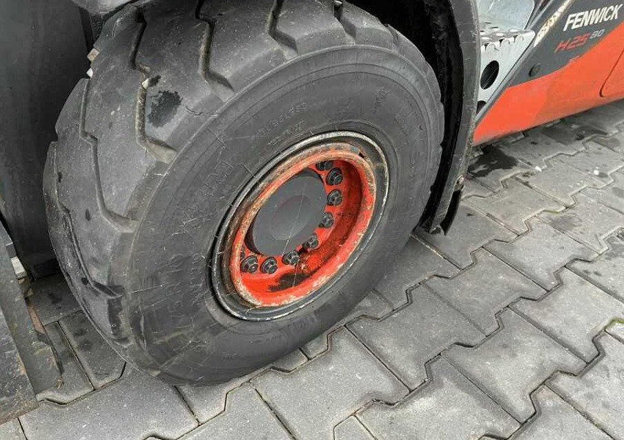 מלגזת LPG Linde H25D-02: תמונה 8