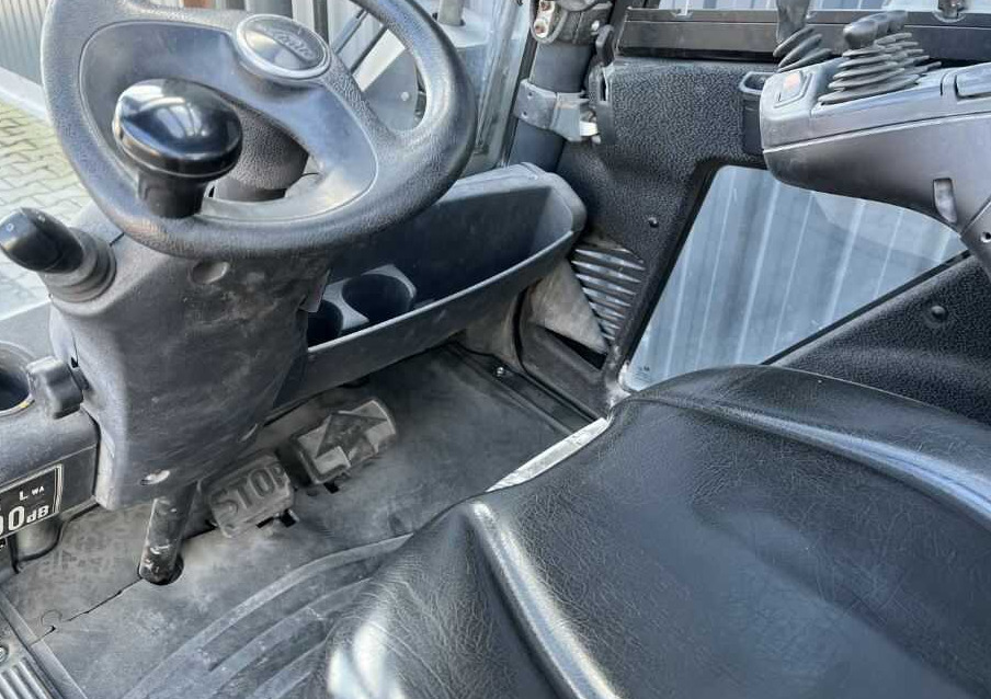 מלגזת LPG Linde H25T-02: תמונה 8