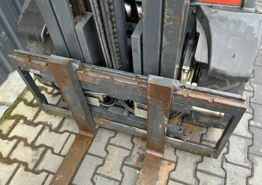 Linde H30T-01 - מלגזת LPG: תמונה 2 Linde H30T-01 - מלגזת LPG: תמונה 2