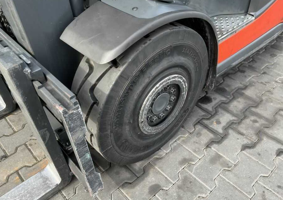 מלגזת LPG Linde H35T-01: תמונה 8 מלגזת LPG Linde H35T-01: תמונה 8