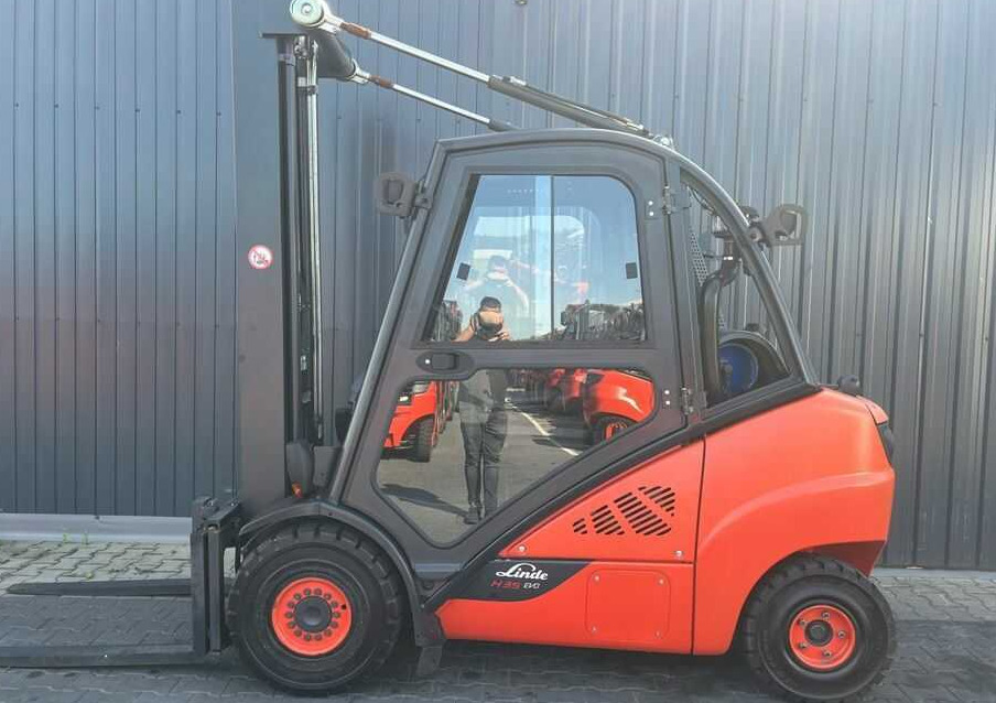 Linde H35T-02 - מלגזת LPG: תמונה 2 Linde H35T-02 - מלגזת LPG: תמונה 2