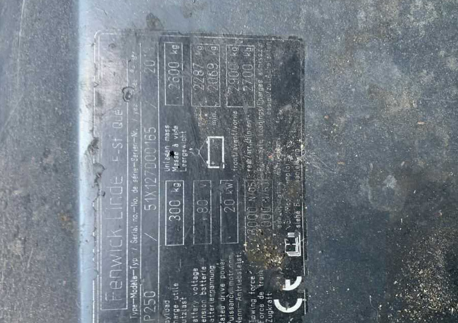 Linde P250 - טרקטור גרירה: תמונה 4 Linde P250 - טרקטור גרירה: תמונה 4