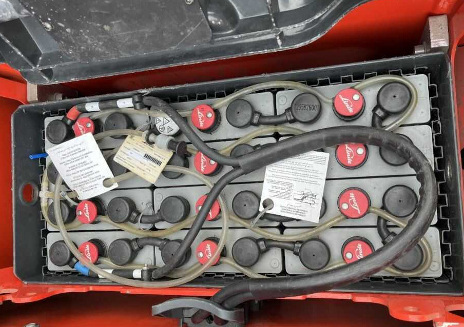 Linde P30C - טרקטור גרירה: תמונה 2 Linde P30C - טרקטור גרירה: תמונה 2