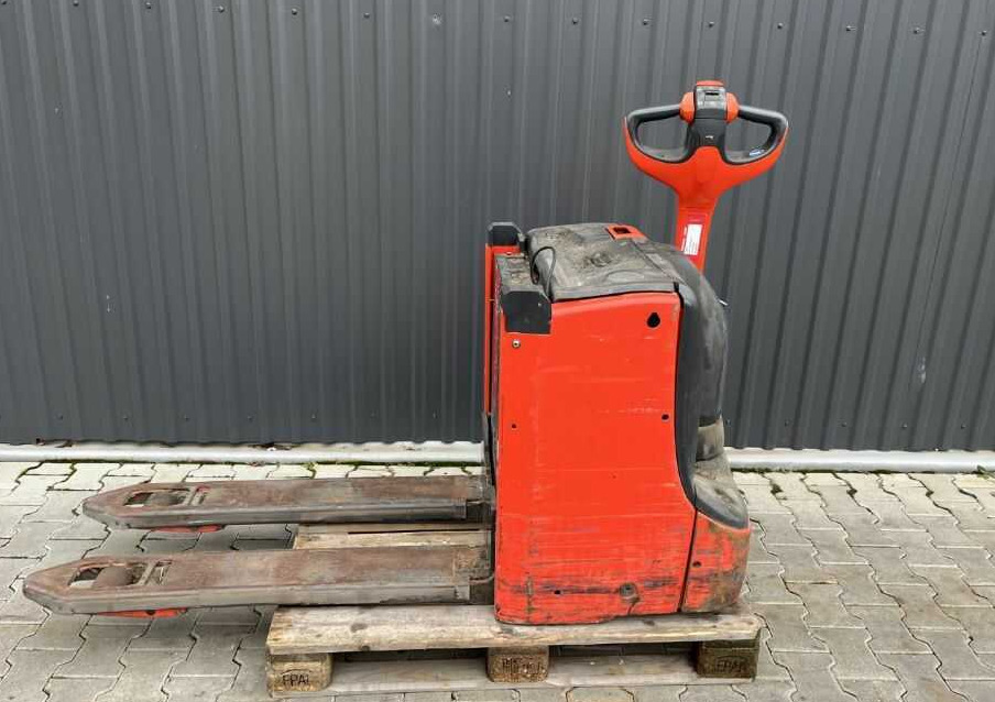 Linde T16L - משאית משטחים: תמונה 1 Linde T16L - משאית משטחים: תמונה 1