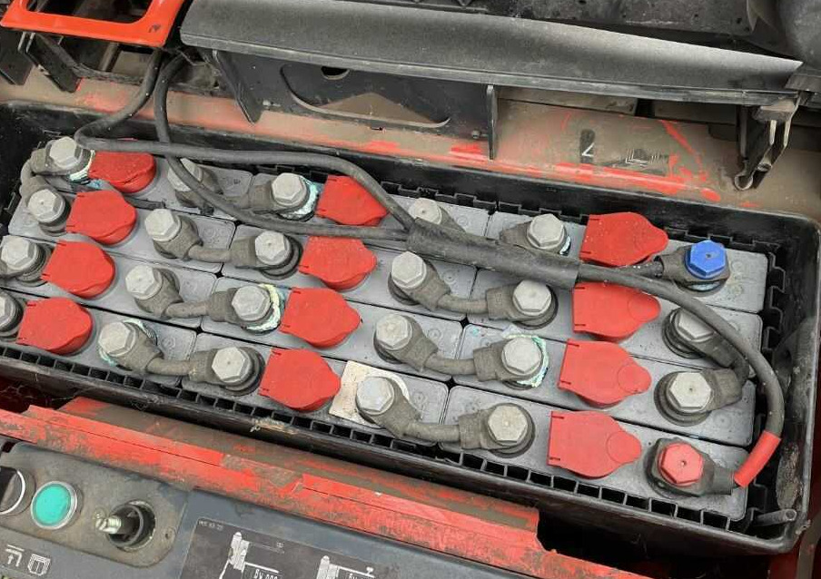 Linde T16L - משאית משטחים: תמונה 2 Linde T16L - משאית משטחים: תמונה 2