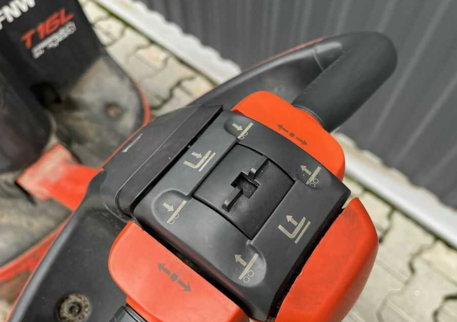 Linde T16L - משאית משטחים: תמונה 5 Linde T16L - משאית משטחים: תמונה 5