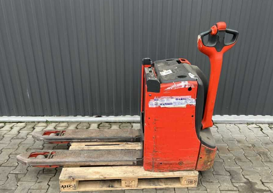 Linde T16L - משאית משטחים: תמונה 5 Linde T16L - משאית משטחים: תמונה 5