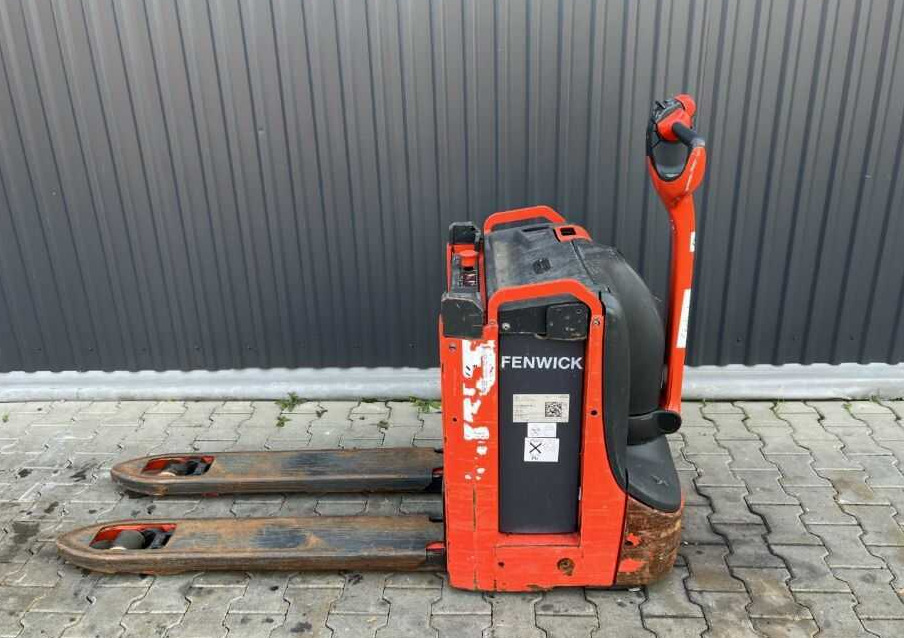 Linde T16L - משאית משטחים: תמונה 2 Linde T16L - משאית משטחים: תמונה 2