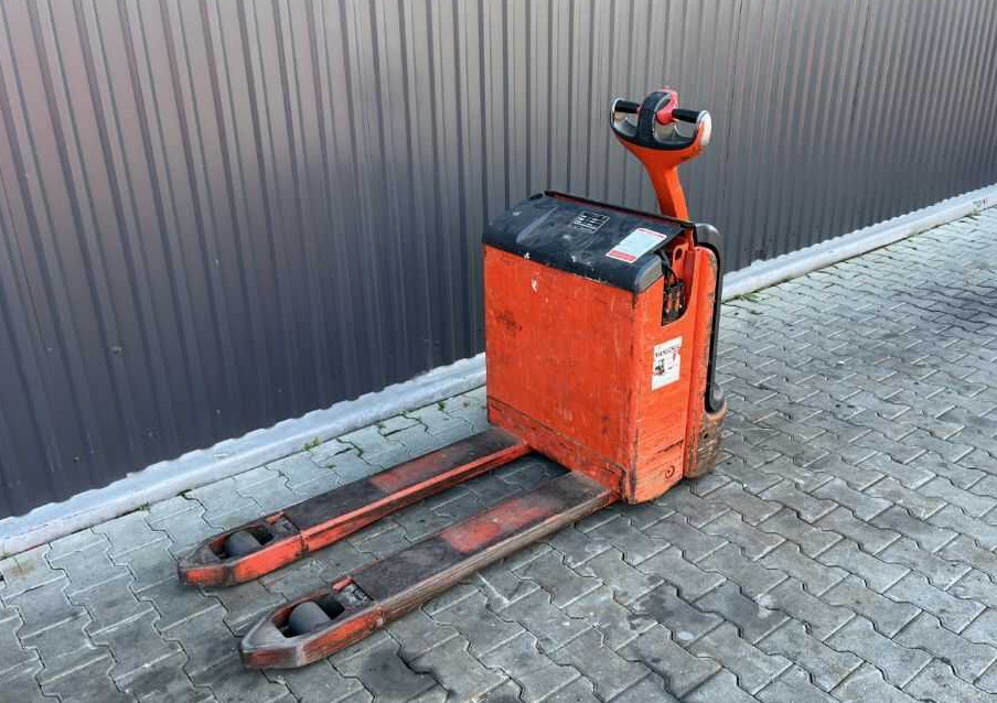 Linde T16 - משאית משטחים: תמונה 1 Linde T16 - משאית משטחים: תמונה 1