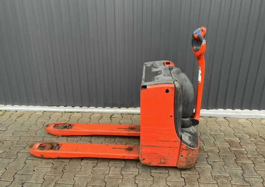 Linde T16 - משאית משטחים: תמונה 2 Linde T16 - משאית משטחים: תמונה 2
