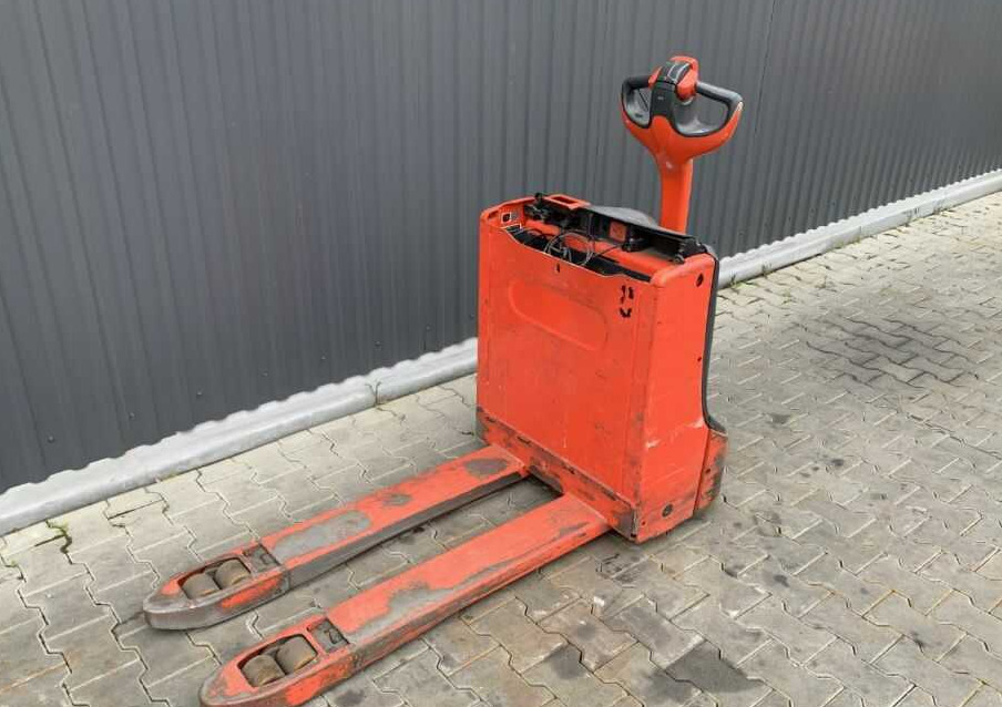 Linde T16 - משאית משטחים: תמונה 1 Linde T16 - משאית משטחים: תמונה 1