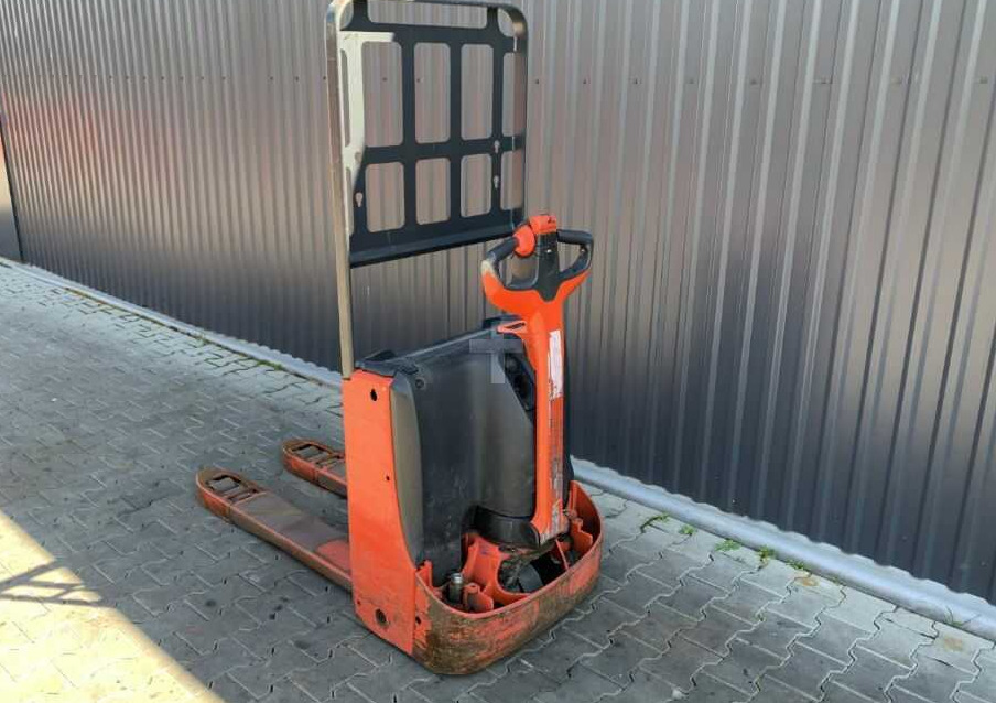 Linde T16 - משאית משטחים: תמונה 3 Linde T16 - משאית משטחים: תמונה 3
