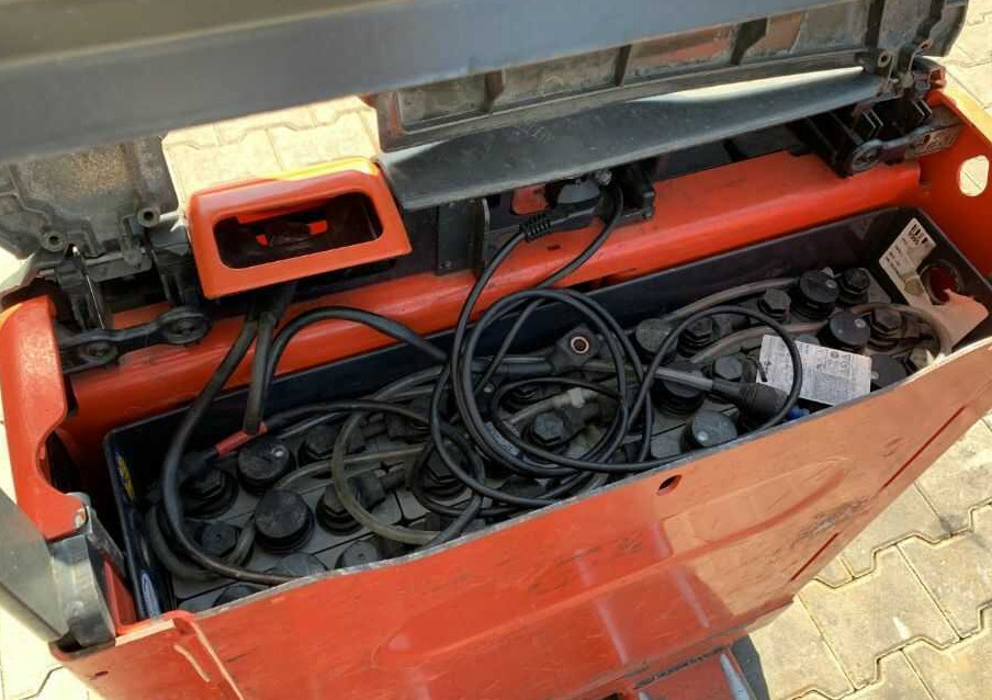 Linde T16 - משאית משטחים: תמונה 5 Linde T16 - משאית משטחים: תמונה 5