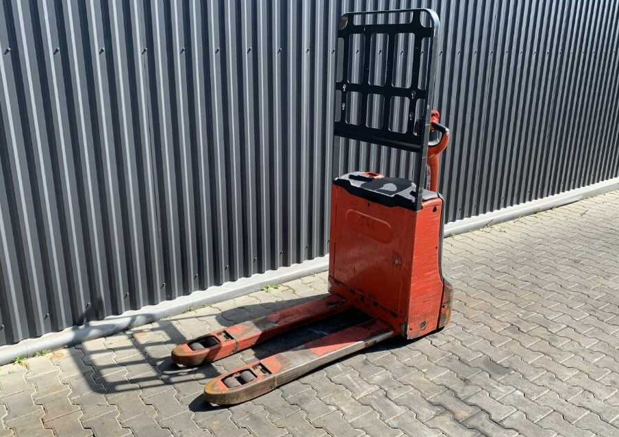 Linde T16 - משאית משטחים: תמונה 1 Linde T16 - משאית משטחים: תמונה 1