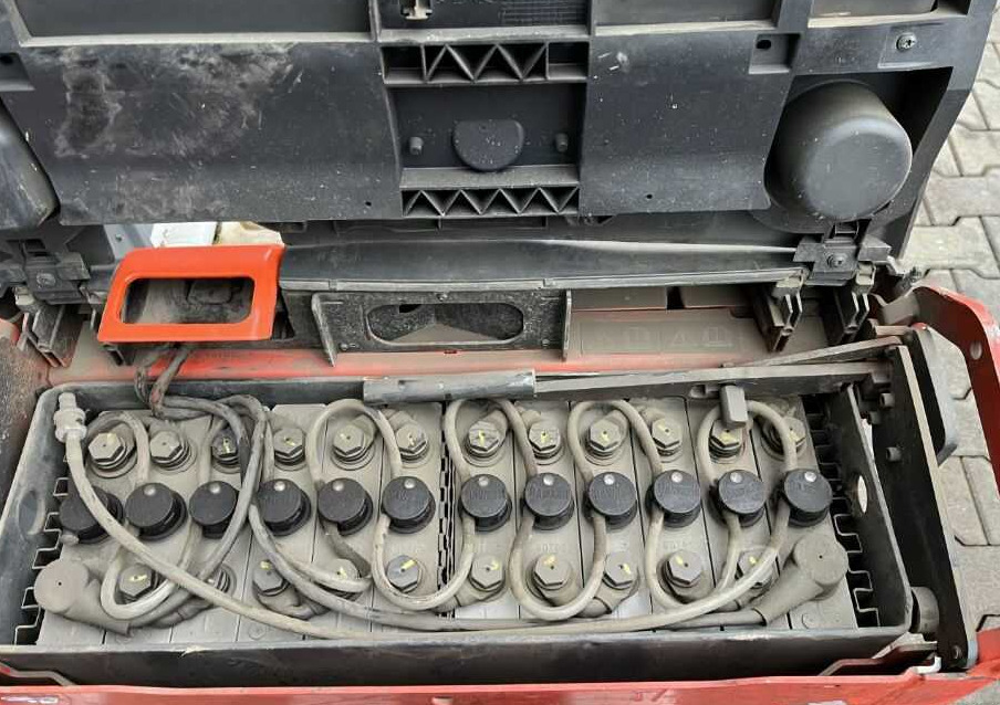 Linde T18 - משאית משטחים: תמונה 5 Linde T18 - משאית משטחים: תמונה 5