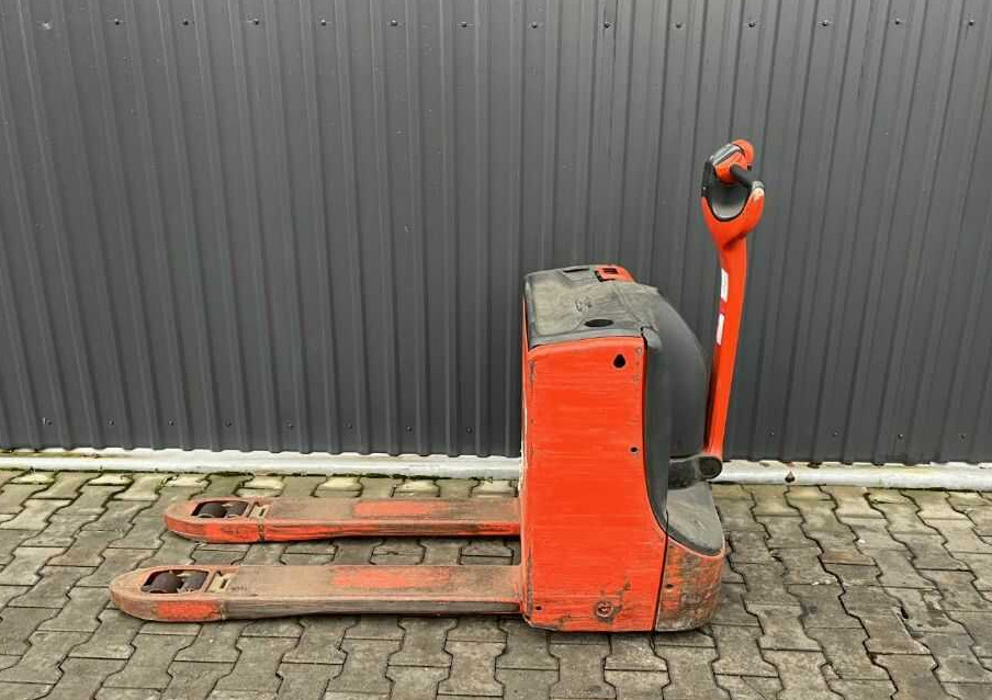 Linde T18 - משאית משטחים: תמונה 2 Linde T18 - משאית משטחים: תמונה 2