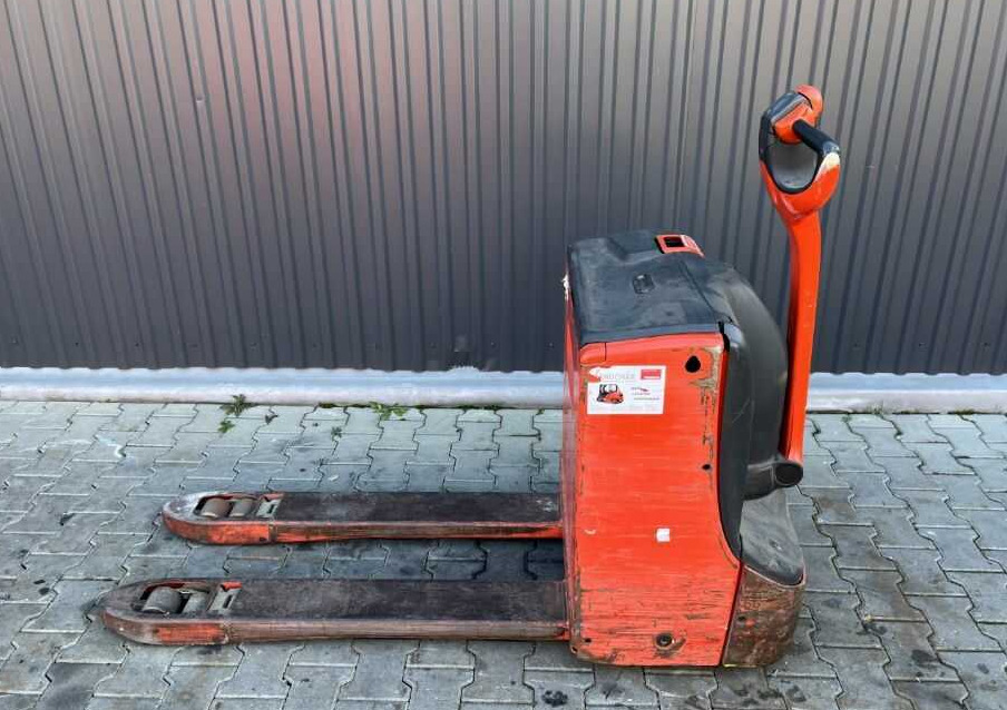 Linde T18 - משאית משטחים: תמונה 2 Linde T18 - משאית משטחים: תמונה 2