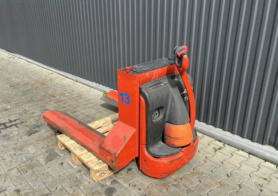 Linde T20 - משאית משטחים: תמונה 3 Linde T20 - משאית משטחים: תמונה 3