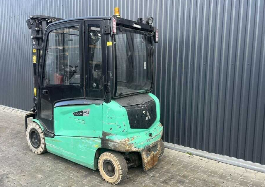 Mitsubishi FB30N - מלגזה חשמלית: תמונה 3 Mitsubishi FB30N - מלגזה חשמלית: תמונה 3