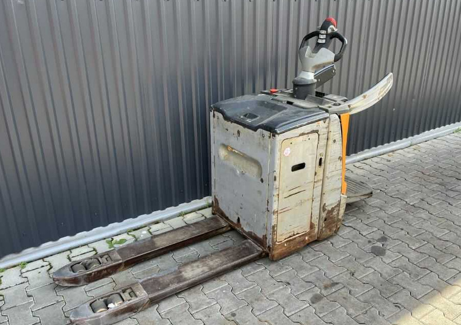 Still EXH-SF20 - משאית משטחים: תמונה 1 Still EXH-SF20 - משאית משטחים: תמונה 1