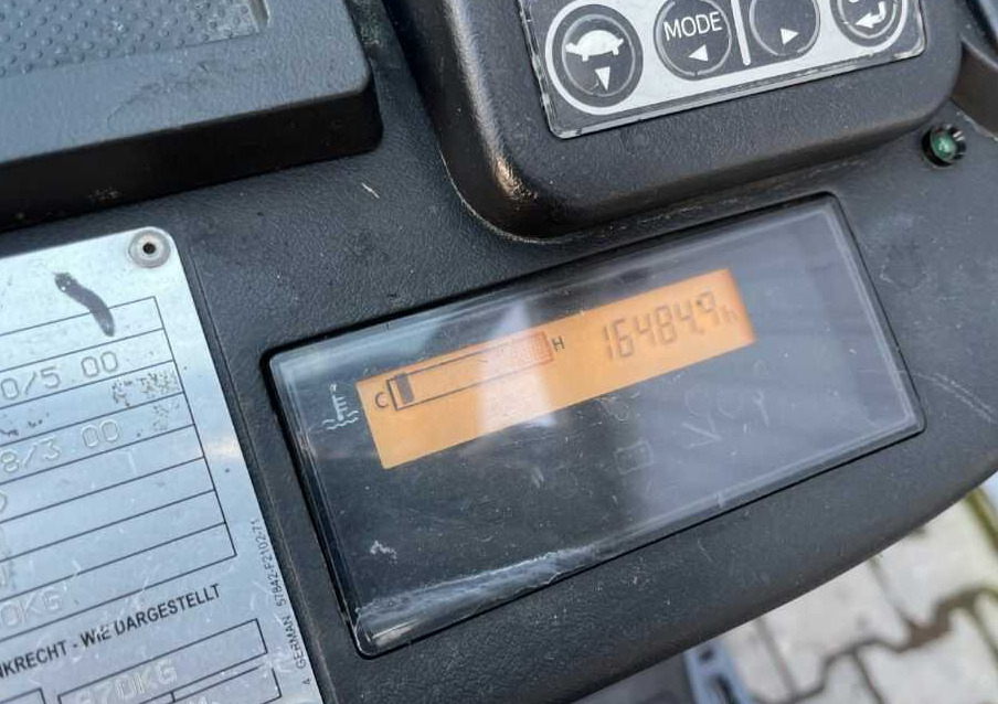 Toyota 8FGF15 - מלגזת LPG: תמונה 5 Toyota 8FGF15 - מלגזת LPG: תמונה 5