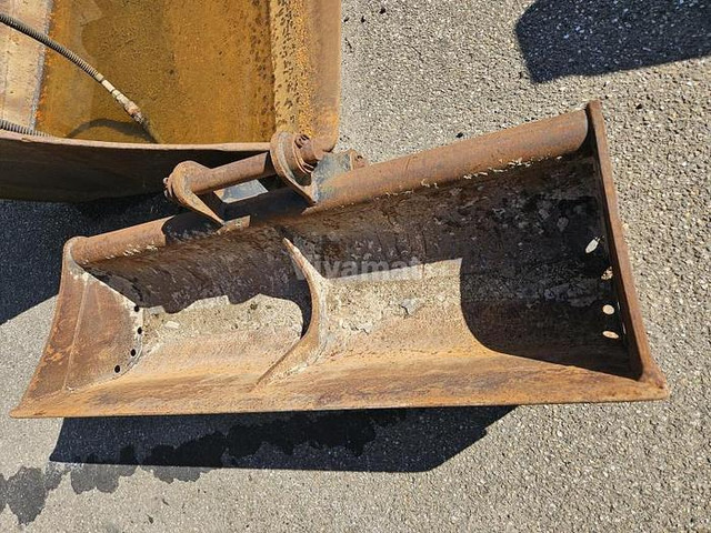 Caterpillar 428D - דלי: תמונה 1 Caterpillar 428D - דלי: תמונה 1